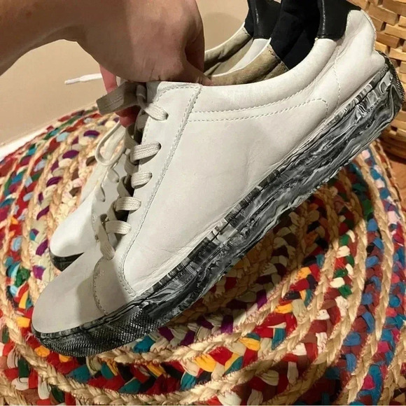 Banana Republic light grey marble sole  leather sneakers - Picture 4 of 7